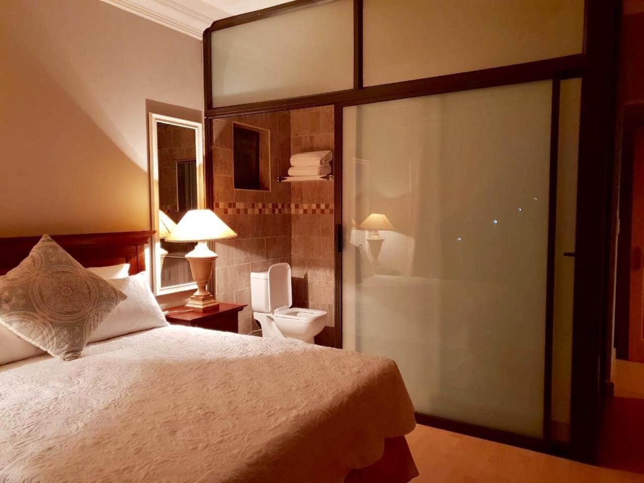 Re-Union Vacations Hotel Hartbeespoort Bagian luar foto