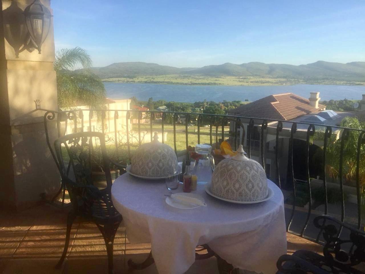 Re-Union Vacations Hotel Hartbeespoort Bagian luar foto