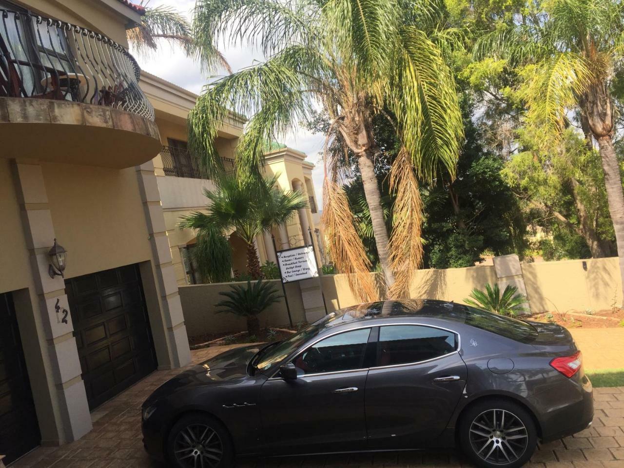 Re-Union Vacations Hotel Hartbeespoort Bagian luar foto