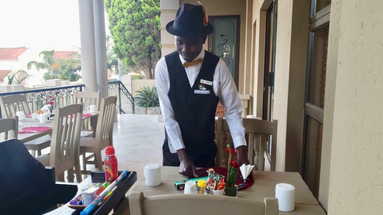 Re-Union Vacations Hotel Hartbeespoort Bagian luar foto