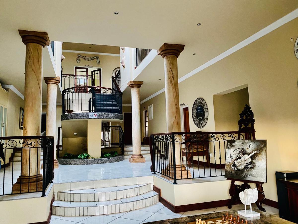 Re-Union Vacations Hotel Hartbeespoort Bagian luar foto
